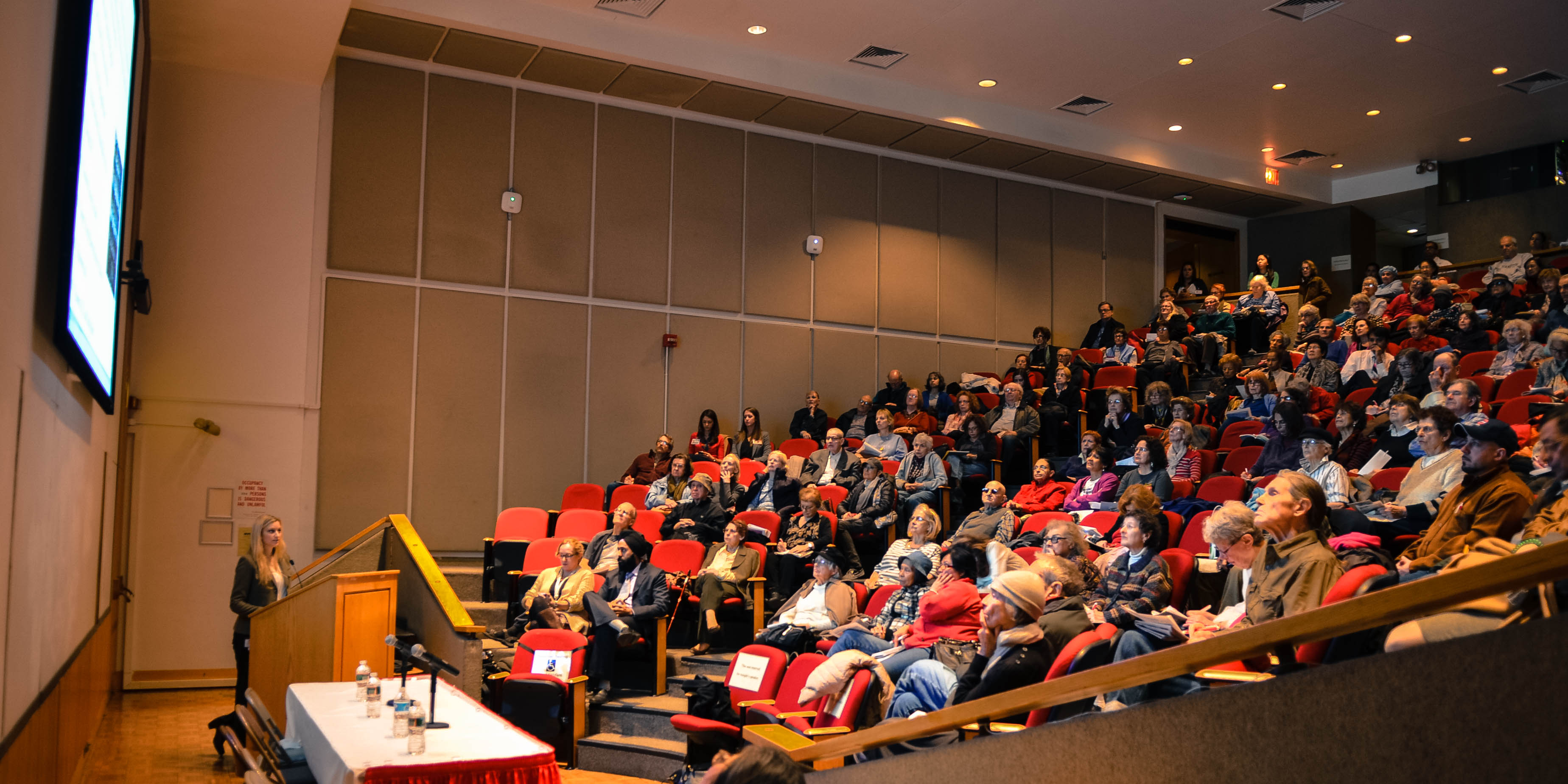Dr. Lisa Witkin addresses a previous Health and Wellness Seminar at Weill Cornell’s Uris Auditorium. (Dept. of Anesthesiology file photo)
