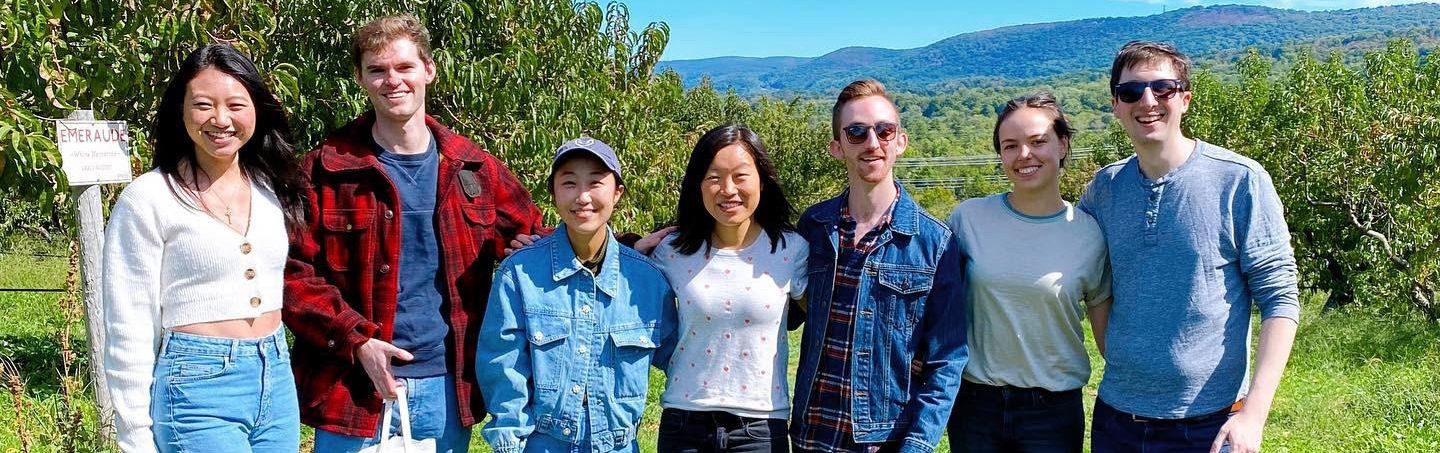 Apple-picking banner